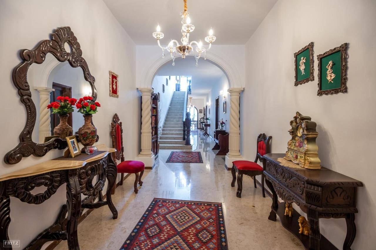 Close To Airport, Double Bedroom, Sofa-Bed, Private Bathroom For Adults And Children Aged 10 And Over Only Gudja Eksteriør bilde